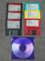 PicturePak Holiday Clips CGM Graphic Images on 3 Original 3.5-inch Floppy Disks