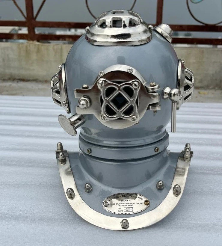 Vintage Navy Diving Helmet Mark V – Heavy Duty Copper and Brass Design for Displ